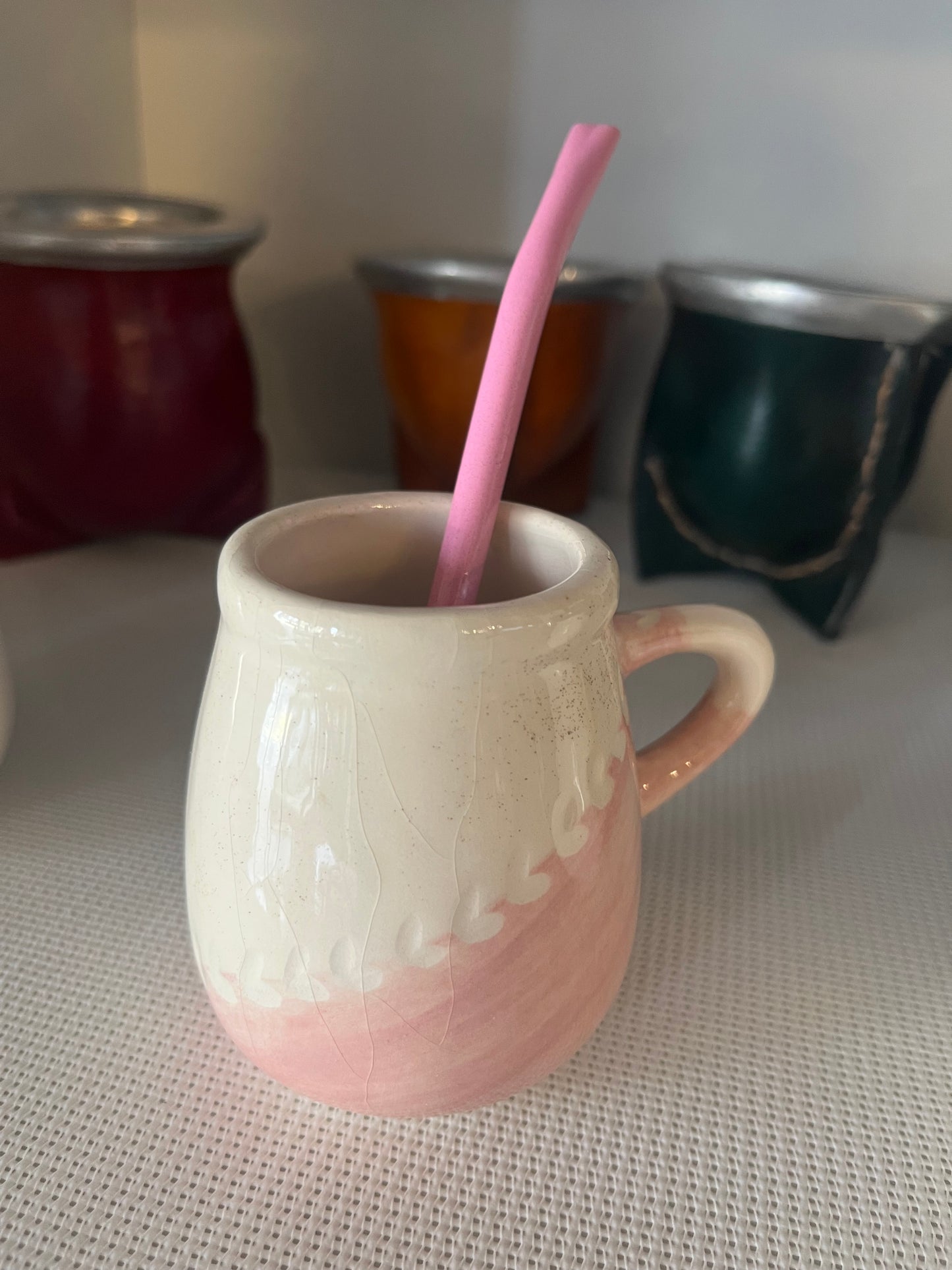 Mates de ceramica y bombilla